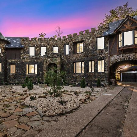 Enchanted Castle - Your Royal Getaway Awaits Клівленд Екстер'єр фото