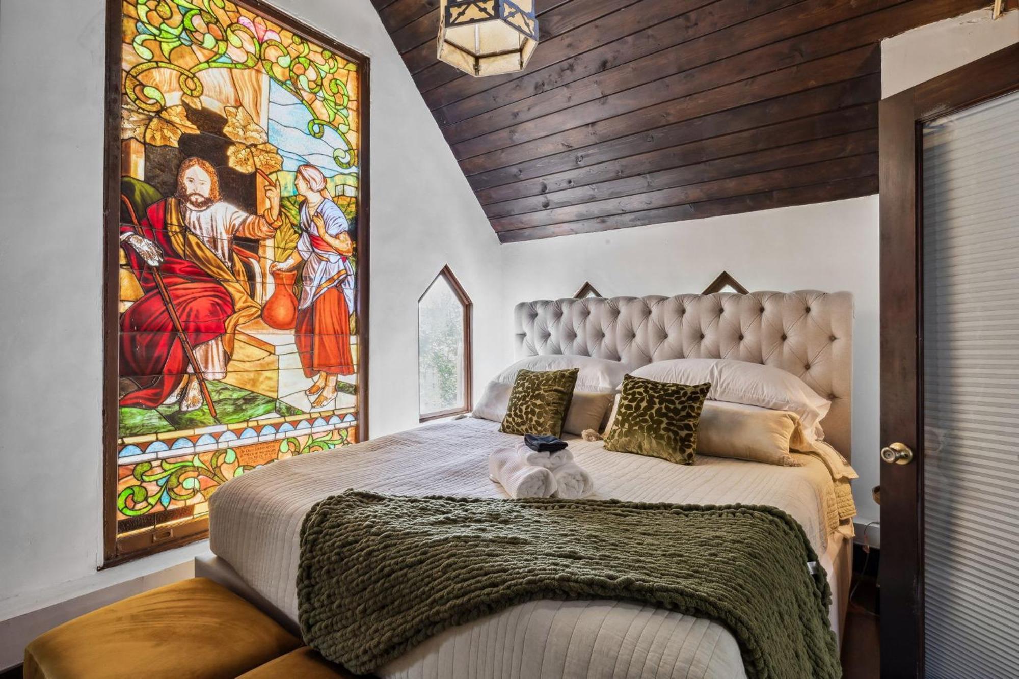 Enchanted Castle - Your Royal Getaway Awaits Клівленд Екстер'єр фото